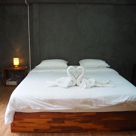 Banmai87 Guest House บ้านไม้87 เกสต์เฮ้าส์ Phra Nakhon Si Ayutthaya Exterior foto